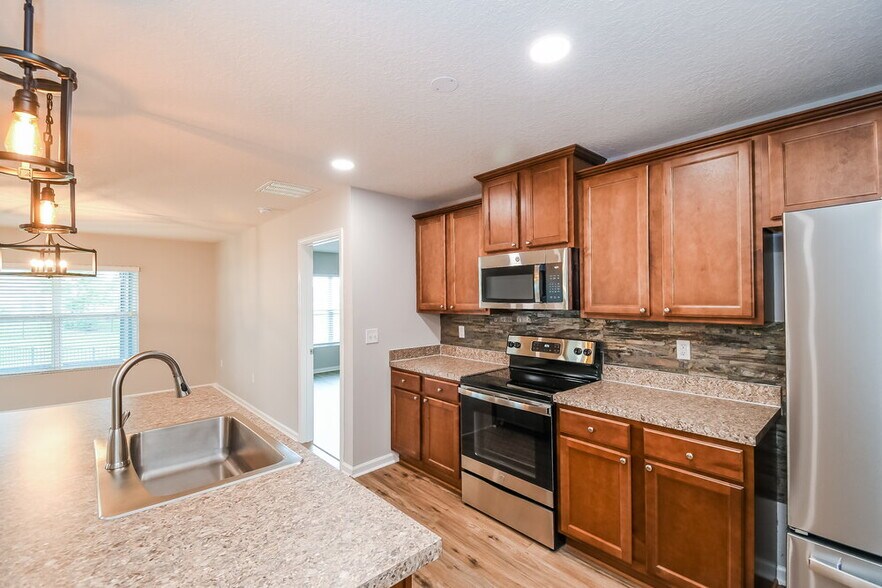 Building Photo - 3227 Canyon Falls Dr