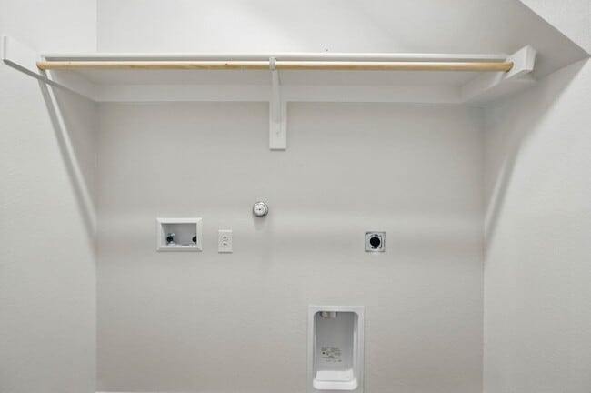 Building Photo - 2076 Layla Dr