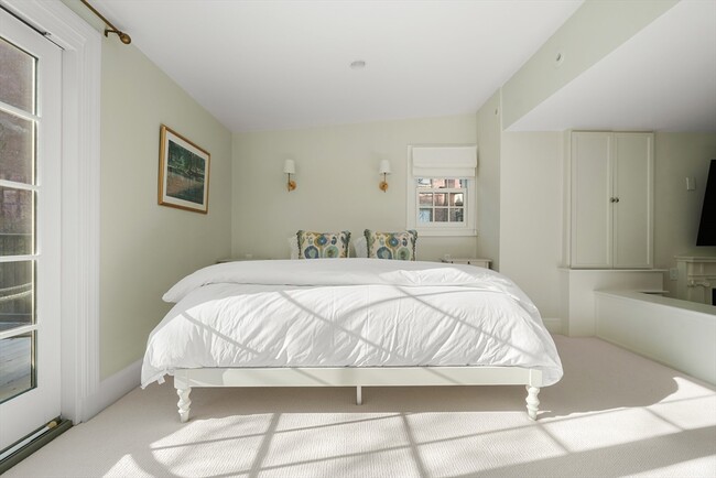 Building Photo - 3 Mount Vernon Square