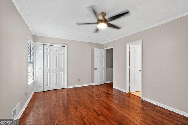Building Photo - 898 Chippendale Ln