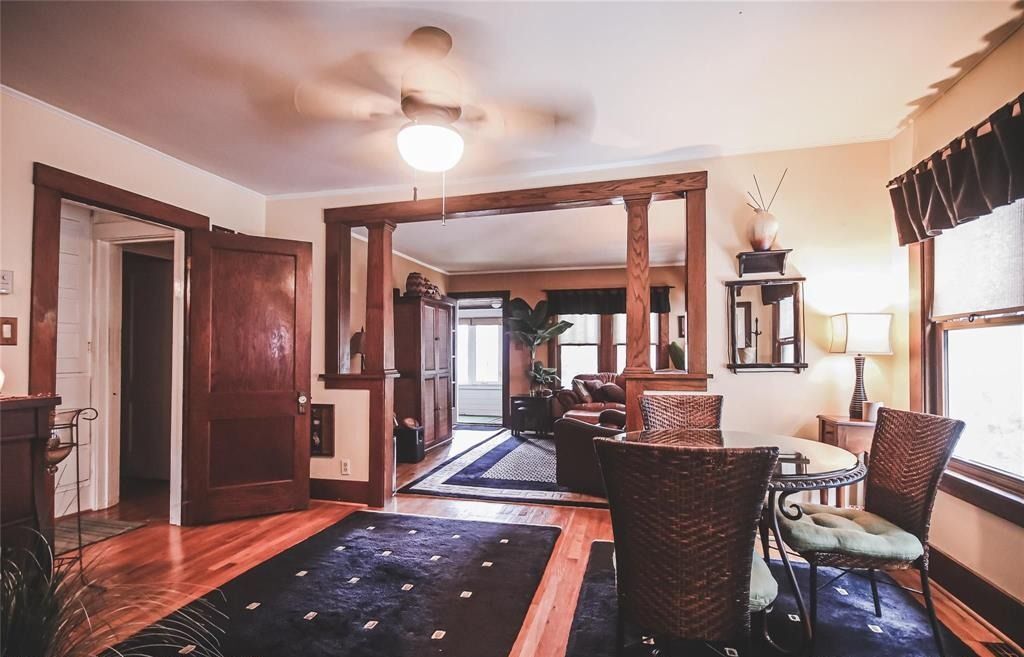 Building Photo - 1208 Emmons Ave