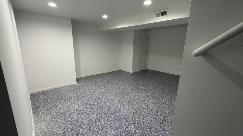 Building Photo - 1322 Fargo Ave