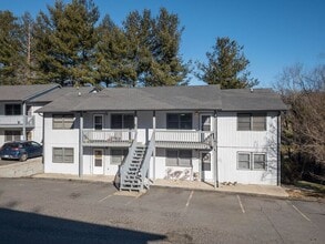 Building Photo - 20 Brookdale Rd