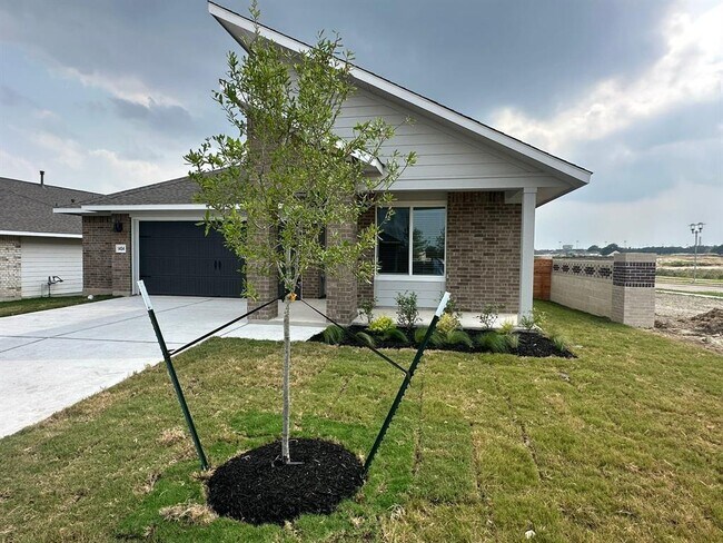 Building Photo - 1404 Marley