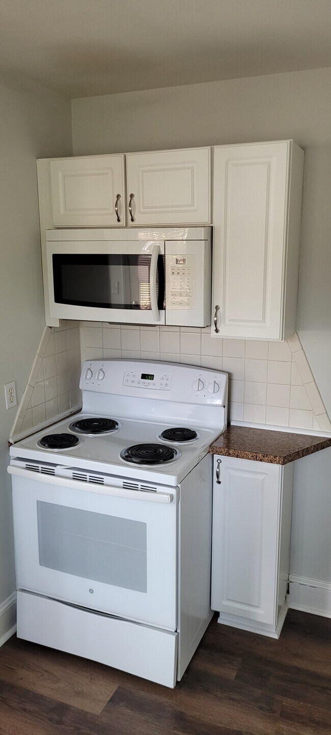 Building Photo - 414 E Radiance Dr