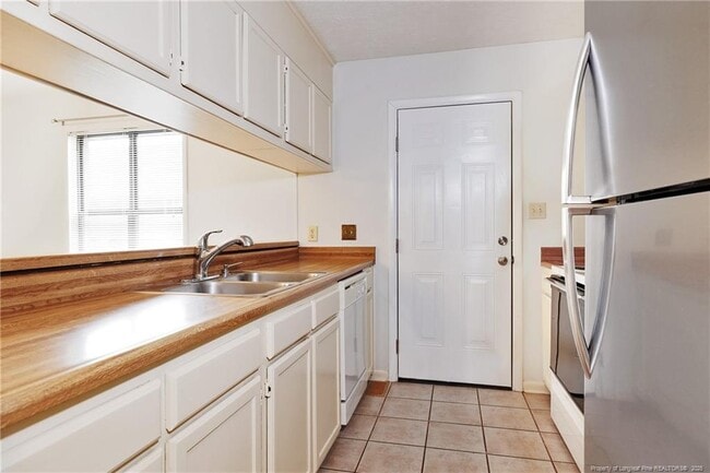 Building Photo - 4607 Hoe Ct
