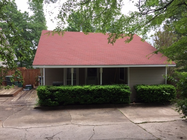 Building Photo - Cute Cottage - WALK TO CAMPUS