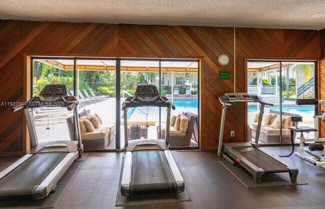 Building Photo - 5234 NE 6th Ave