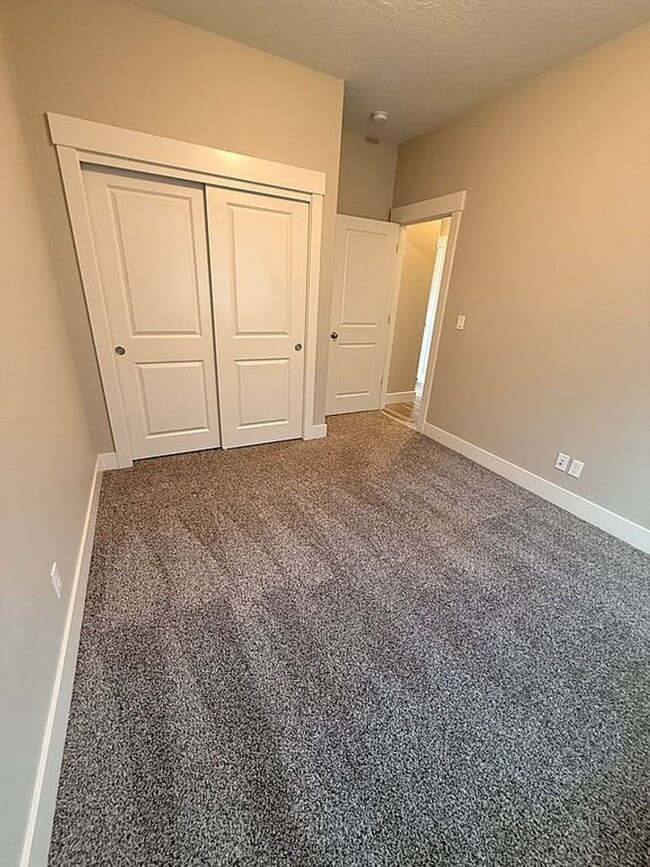 Building Photo - Modern Design Duplex