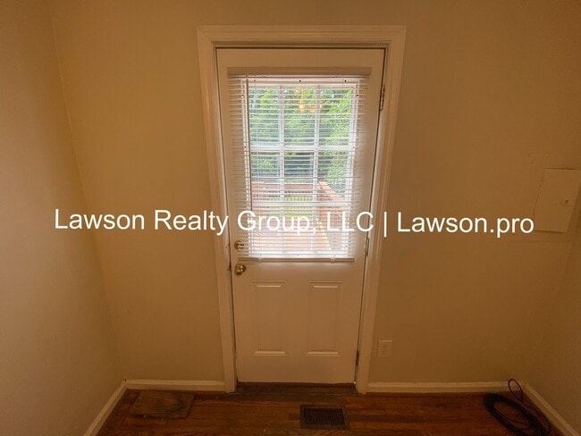 Building Photo - Two Bedroom Home In Salem with Spacious Ya...