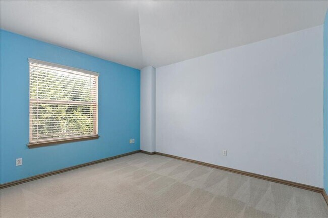 Building Photo - 1509 Greenside Dr