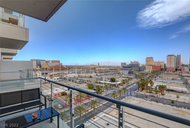 Building Photo - 200 Hoover Ave