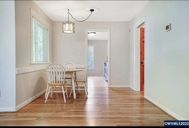 Building Photo - Available Now! 5 bedroom house with large yard and RV parking!