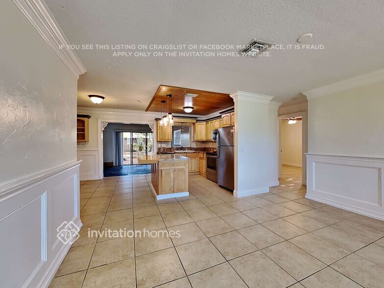 Building Photo - 3283 Florida Blvd