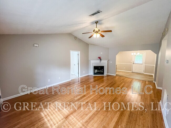 Building Photo - 26 Fairhaven Dr
