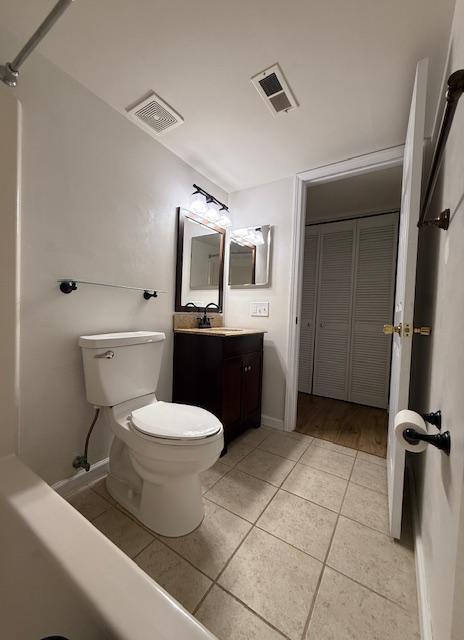 Building Photo - 7 Fairways Cir