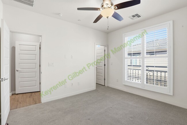 Building Photo - Modern Gilbert Lakeview Townhome in The Lakes at Annecy