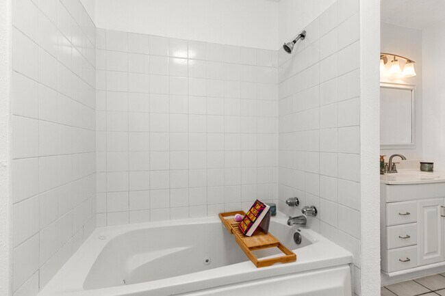 Building Photo - 11030 Hayslip Ln