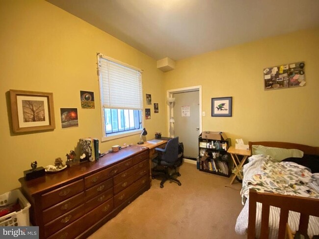 Building Photo - 1435 W Norris St