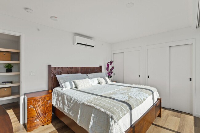 Building Photo - Brand new building, the Largest One Bedroom, FULLY FURNISHED rental available at The Park On Keea...