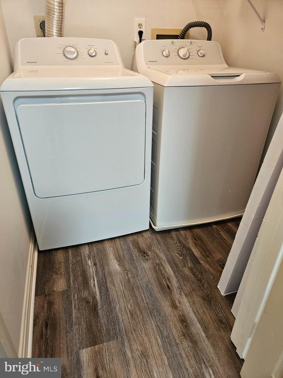 Building Photo - 2040 Alice Ave