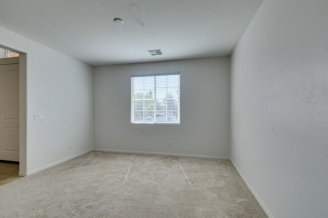 Building Photo - 12056 La Palmera Ave