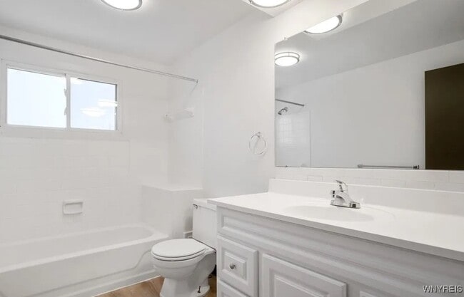 Building Photo - 313 Kaymar Dr