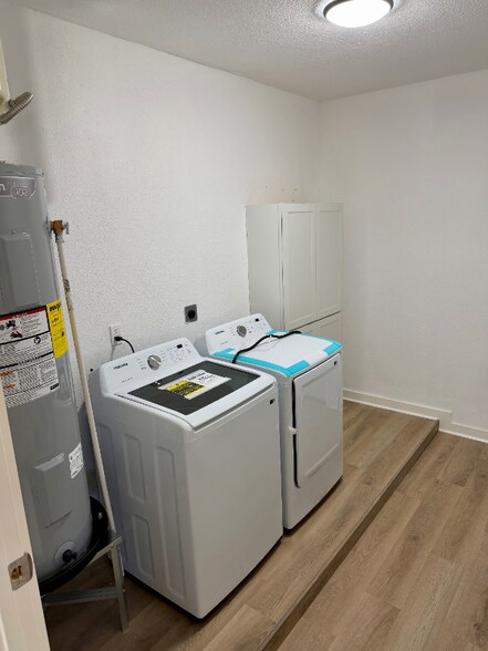 Building Photo - 2306 Staunton Dr