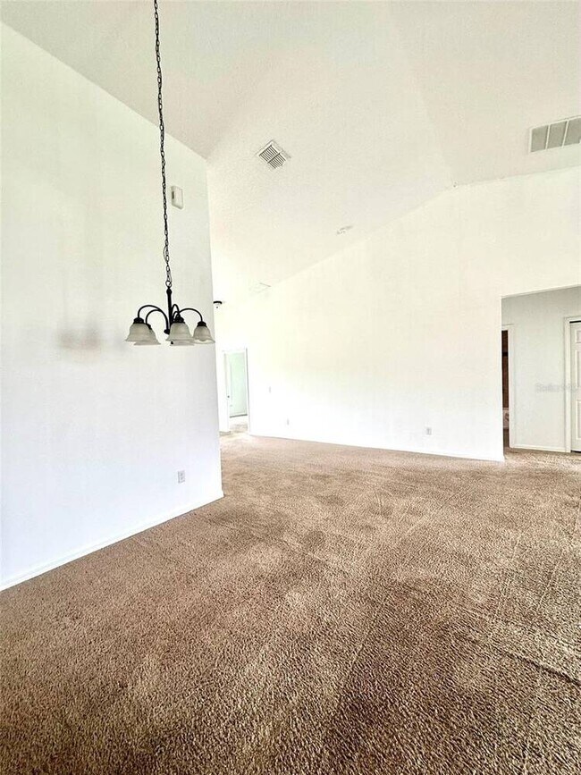 Building Photo - 102 Aurelia Ct