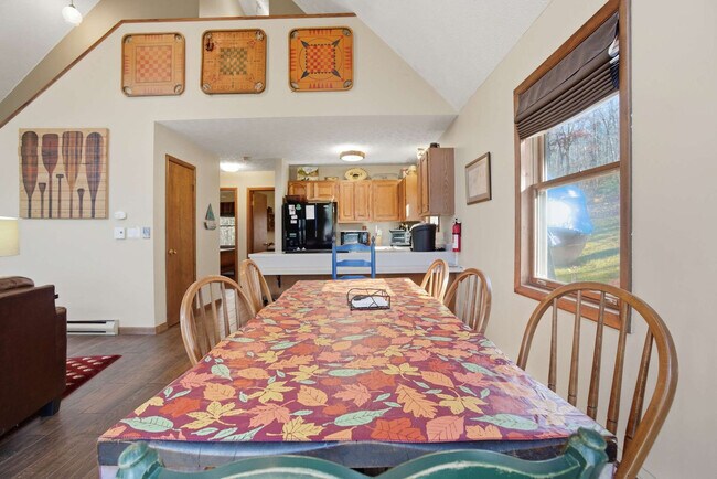 Building Photo - 610 Traci Ln