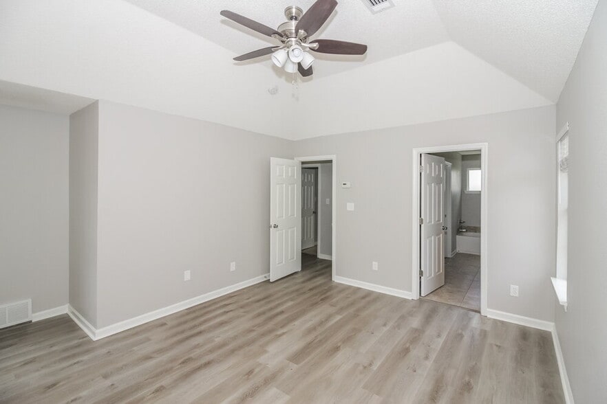 Building Photo - 1115 Scofield Dr