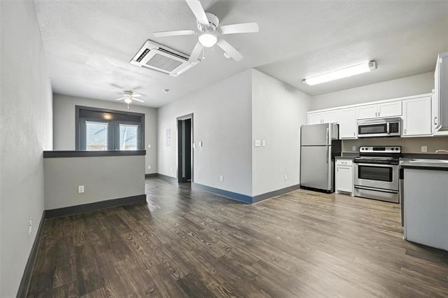 Building Photo - 903 Fannin St