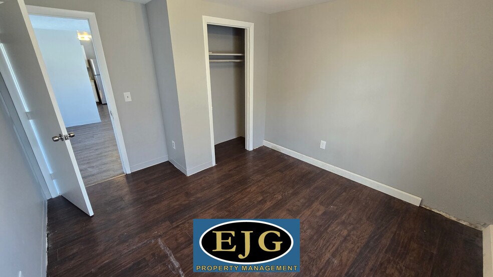 Building Photo - 26 Ledge St