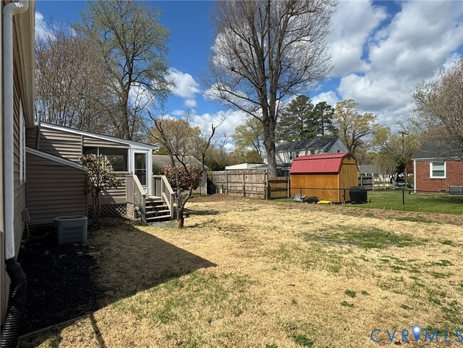 Building Photo - 3305 Luray St