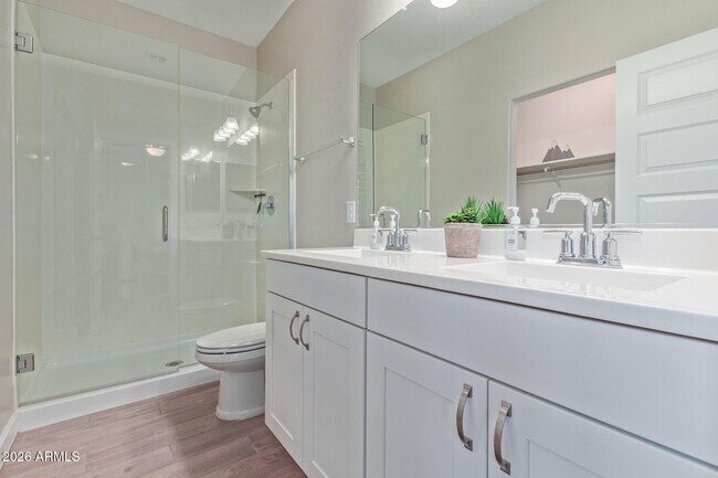 Building Photo - 8835 S 166th Ave