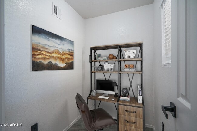 Building Photo - 18250 N Cave Creek Rd