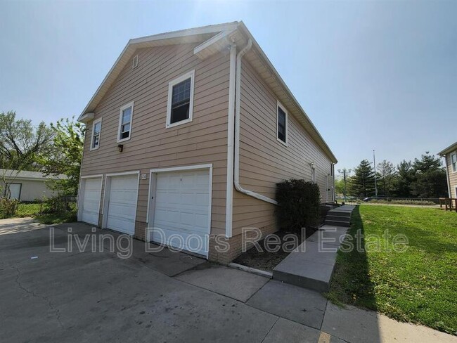 Primary Photo - 1738 N 27th St