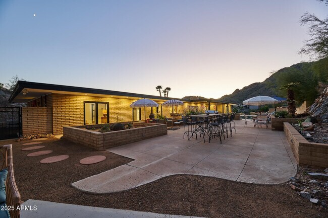 Building Photo - 4016 E Flynn Ln