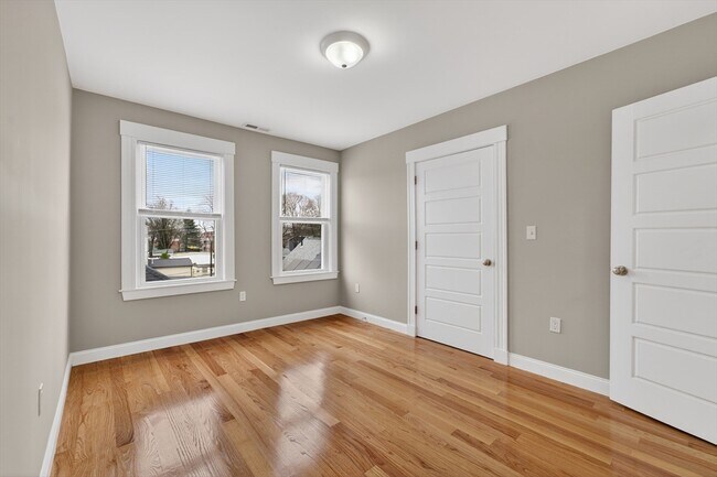 Building Photo - 42 Almont St