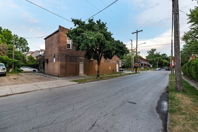 Building Photo - 1731 N 4th St