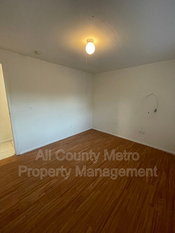 Building Photo - 4932 Sanoma Village