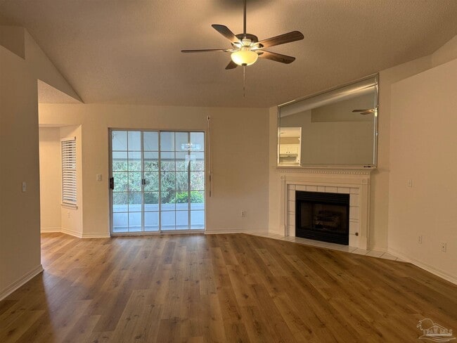 Building Photo - 1667 Condor Dr