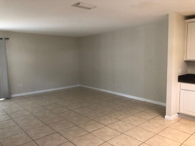 Building Photo - 2/1.5 Condo at The Oaks at Wildwood