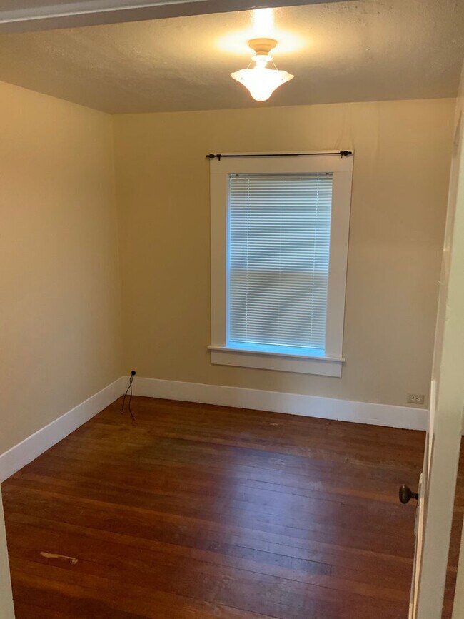 Building Photo - 3056-04 - MSF Properties