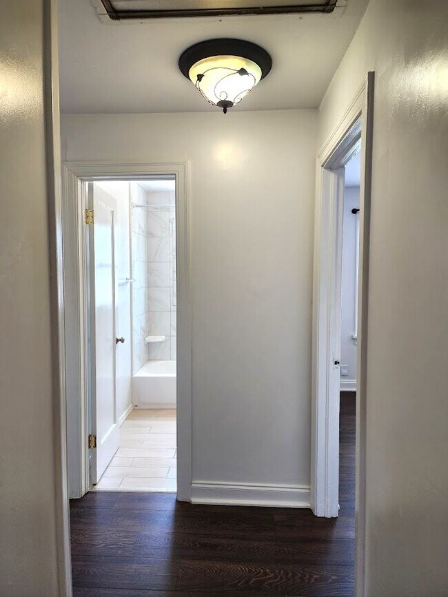 Building Photo - 2 Bed 1 Bath 2 Covered Carport in Corbin P...