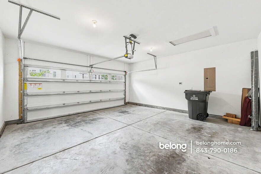 Building Photo - 212 Summer Tanager Dr