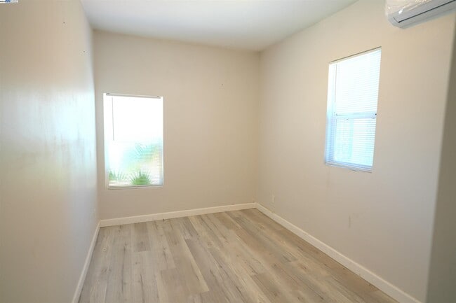 Building Photo - 3180 Watt Ave