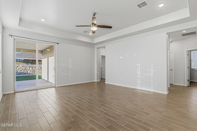Building Photo - 12869 Clevedon St