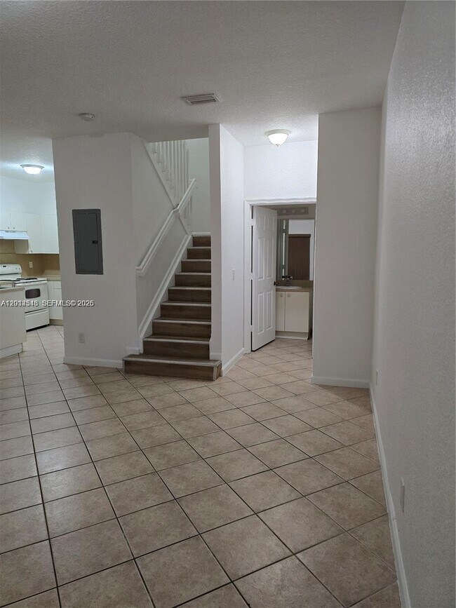 Building Photo - 1304 N Santa Catalina Cir