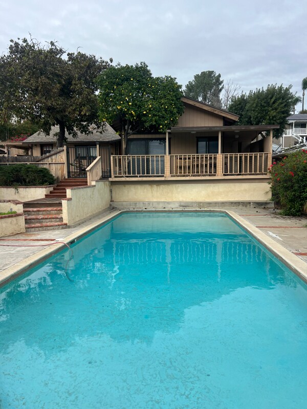 Building Photo - 8474 Golden Ridge Rd